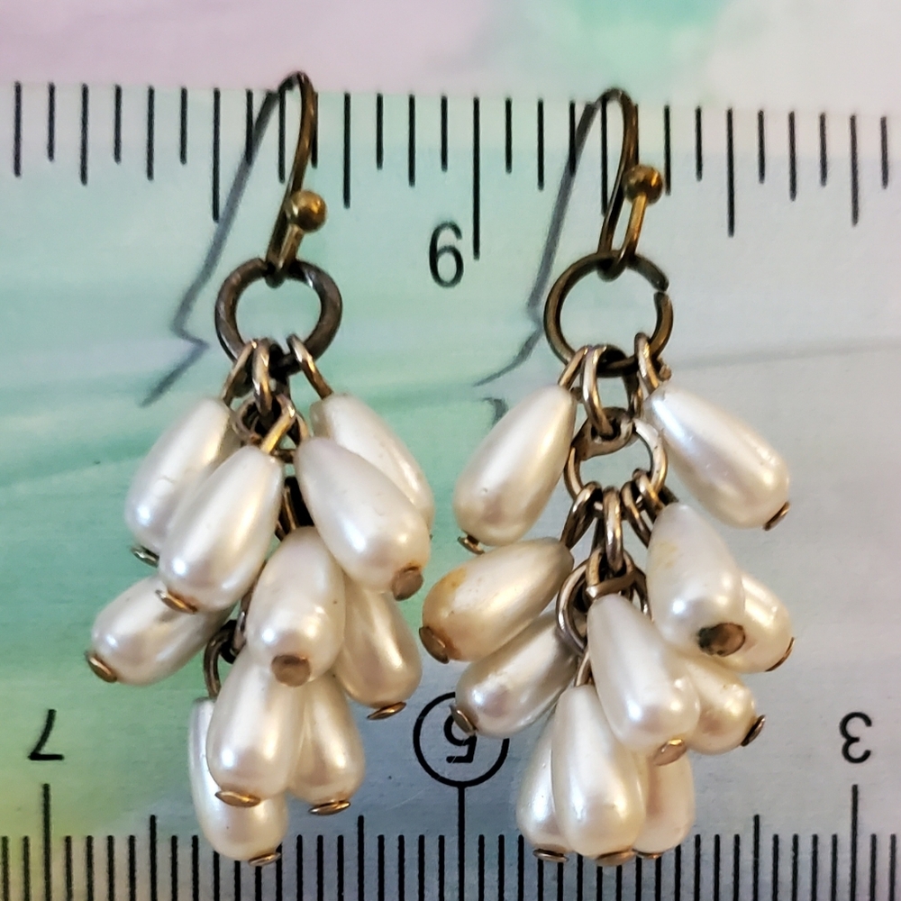 Vintage Pearl Earrings White Teardrop Clusters